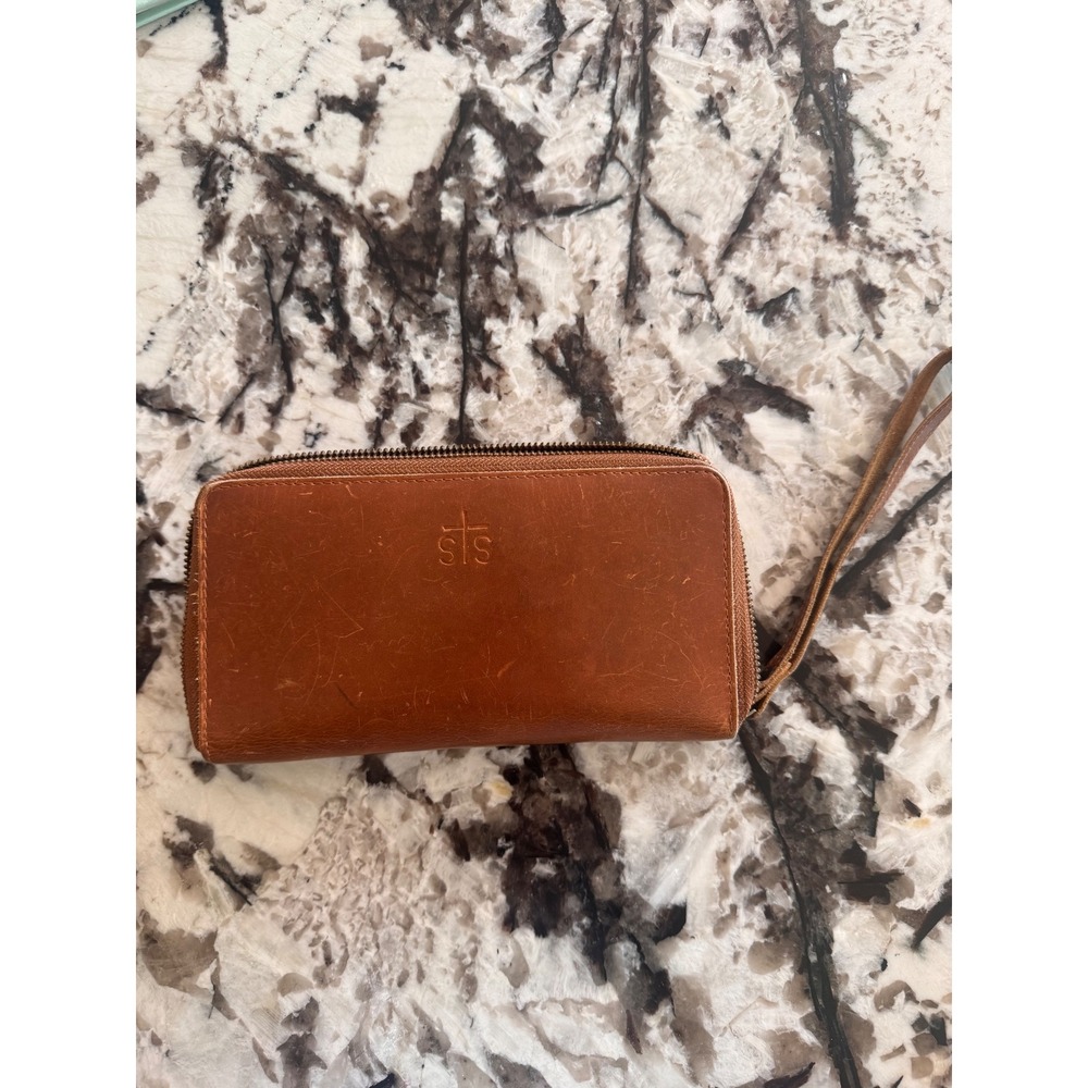 STS Ranchwear basic Bentley Leather Zip Around Wristlet Wallet Tan Western